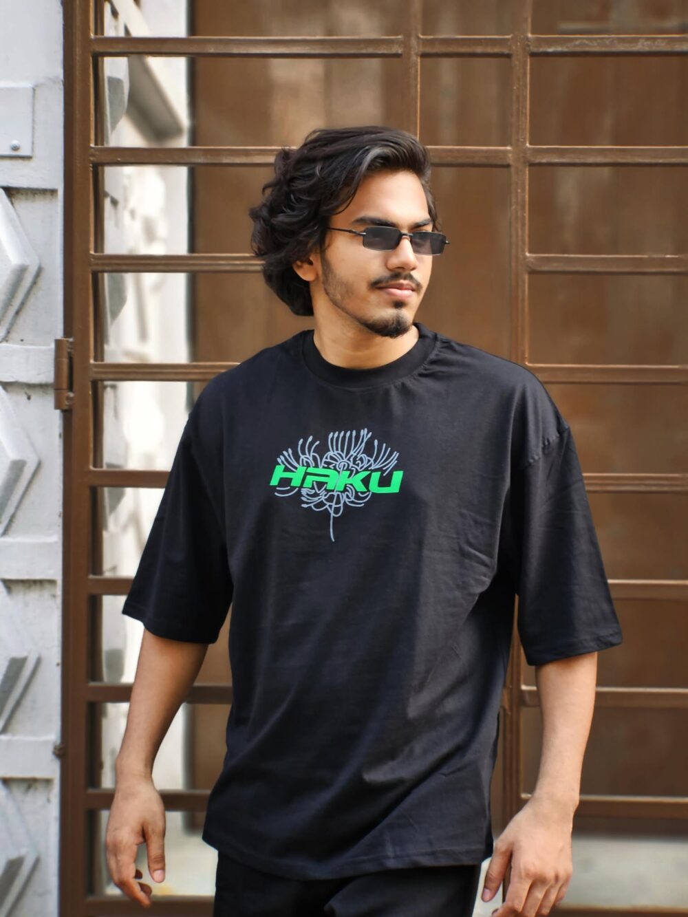 Drop shoulder T-shirt -Colour (black) - Image 1
