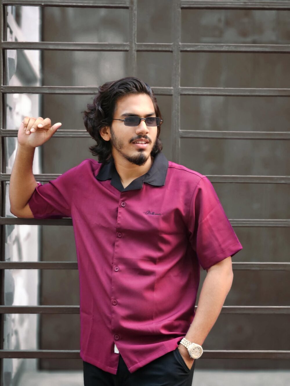 𝐂𝐡𝐢𝐧𝐚 Contrast collar-maroon  Colour - Image 1